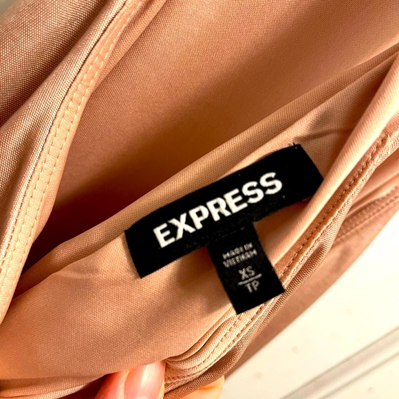 Pink metallic halter top-Express-XS. Worn once-great condition - Picture 3 of 3